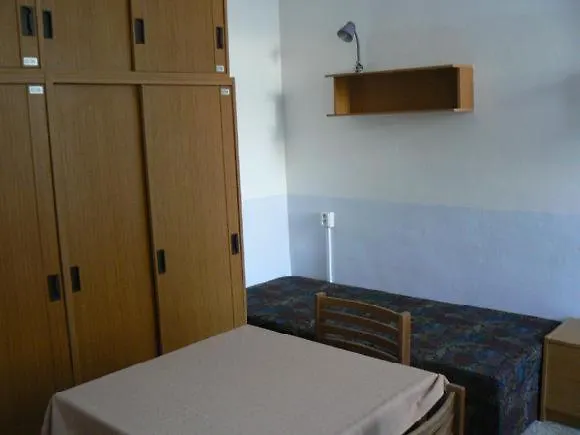 ホステル モドラ *