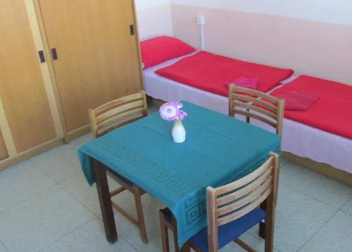 Hostal Modrá *