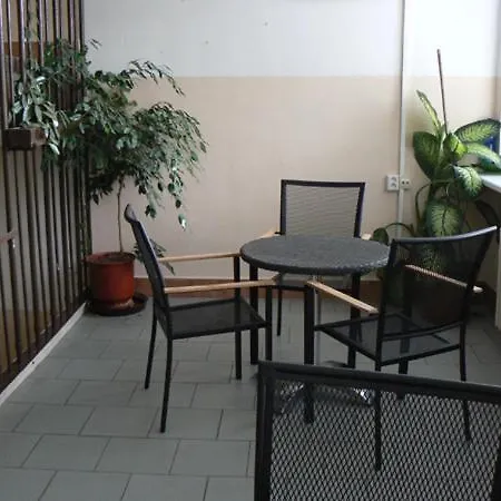 Hostel Modrá *